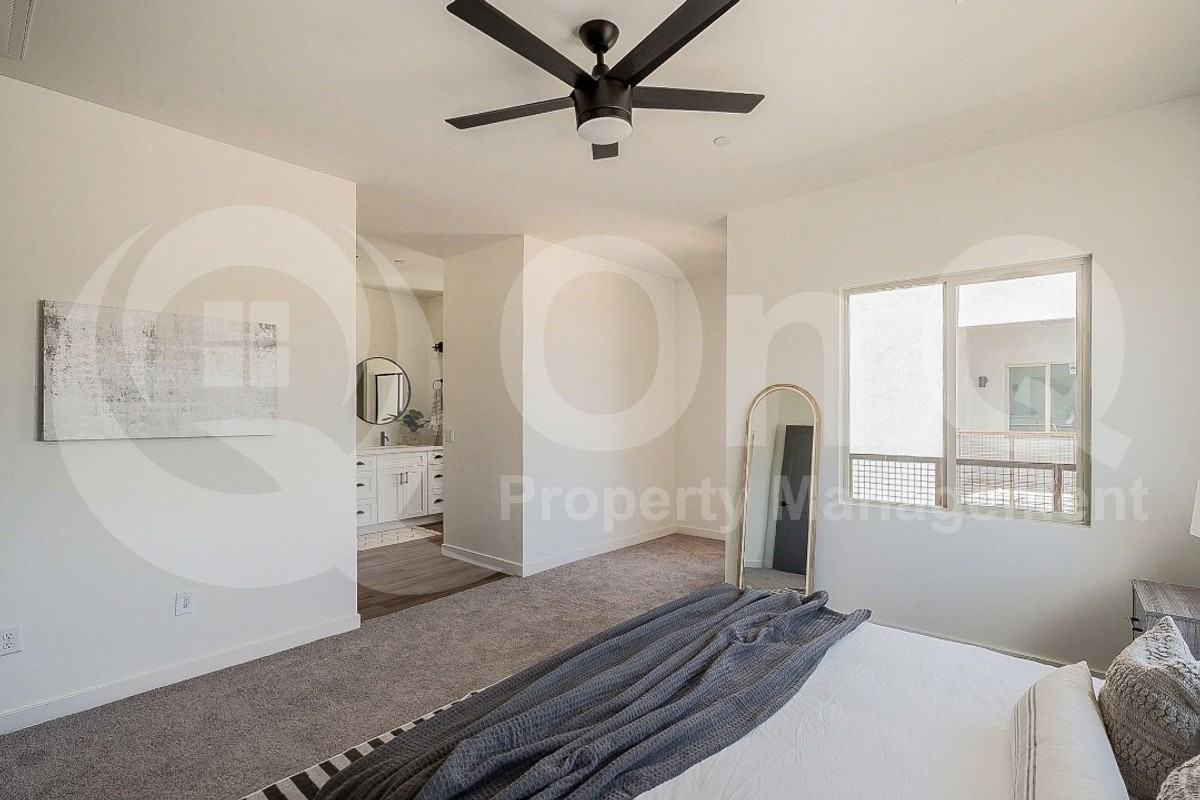 1443 E Osborn Rd #5 - Photo 7 of 19