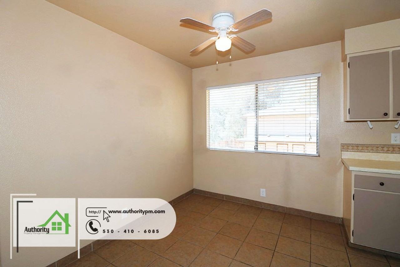 1553 Bramble Pl #4 - Photo 7 of 18
