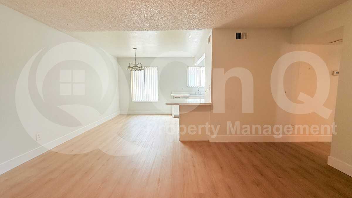 912 N Revere #202 - Photo 2 of 18