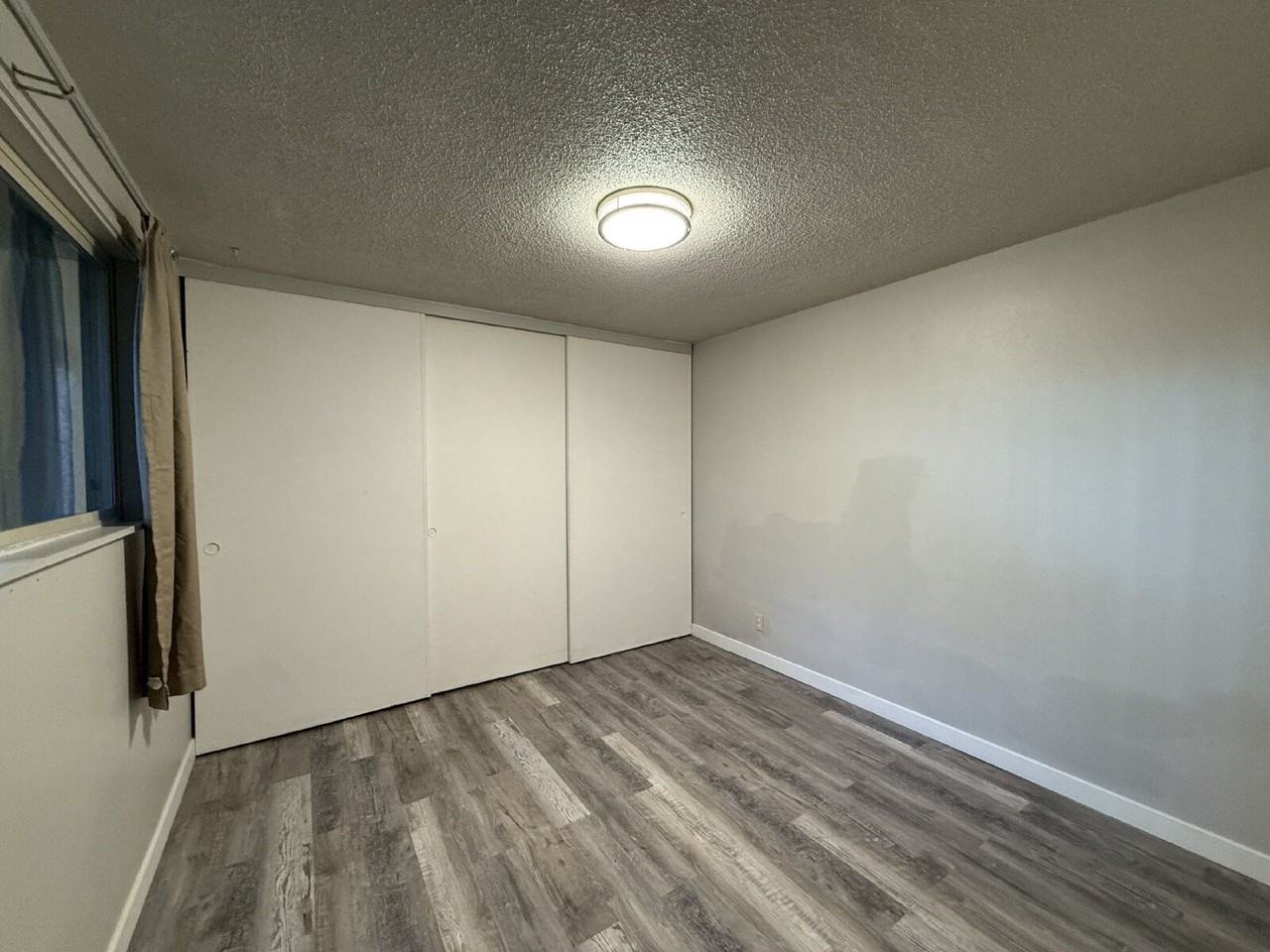 851 W 5th Ave #2 - Photo 5 of 12