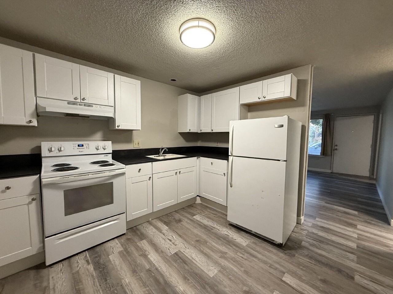 851 W 5th Ave #2 - Photo 6 of 12