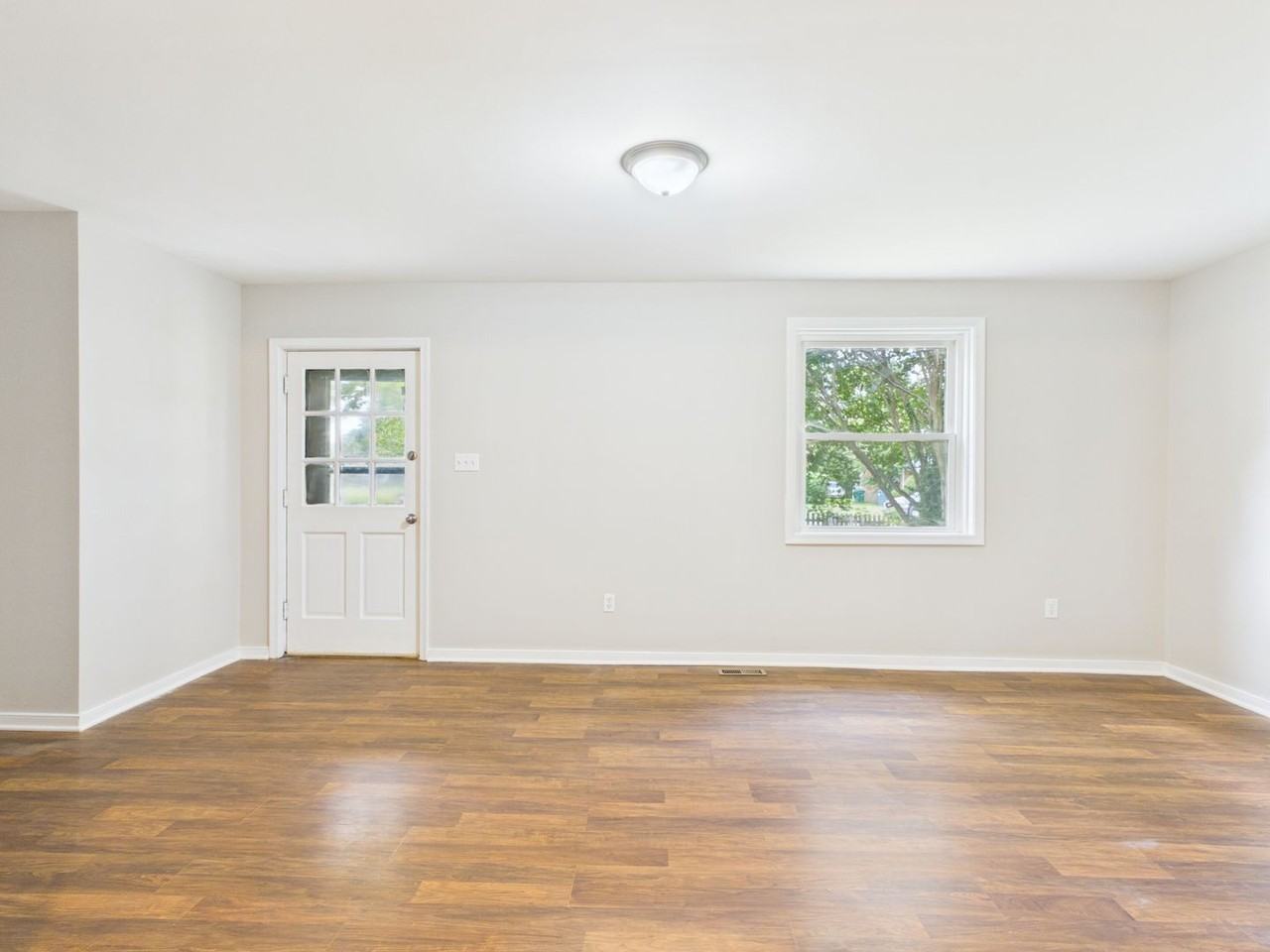 2313 National St - Photo 2 of 50