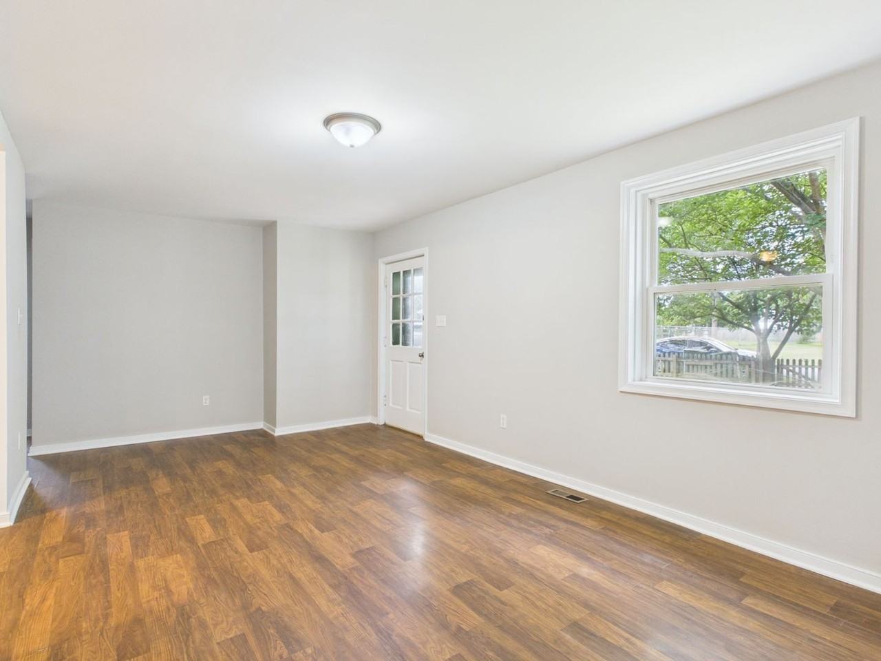 2313 National St - Photo 3 of 50