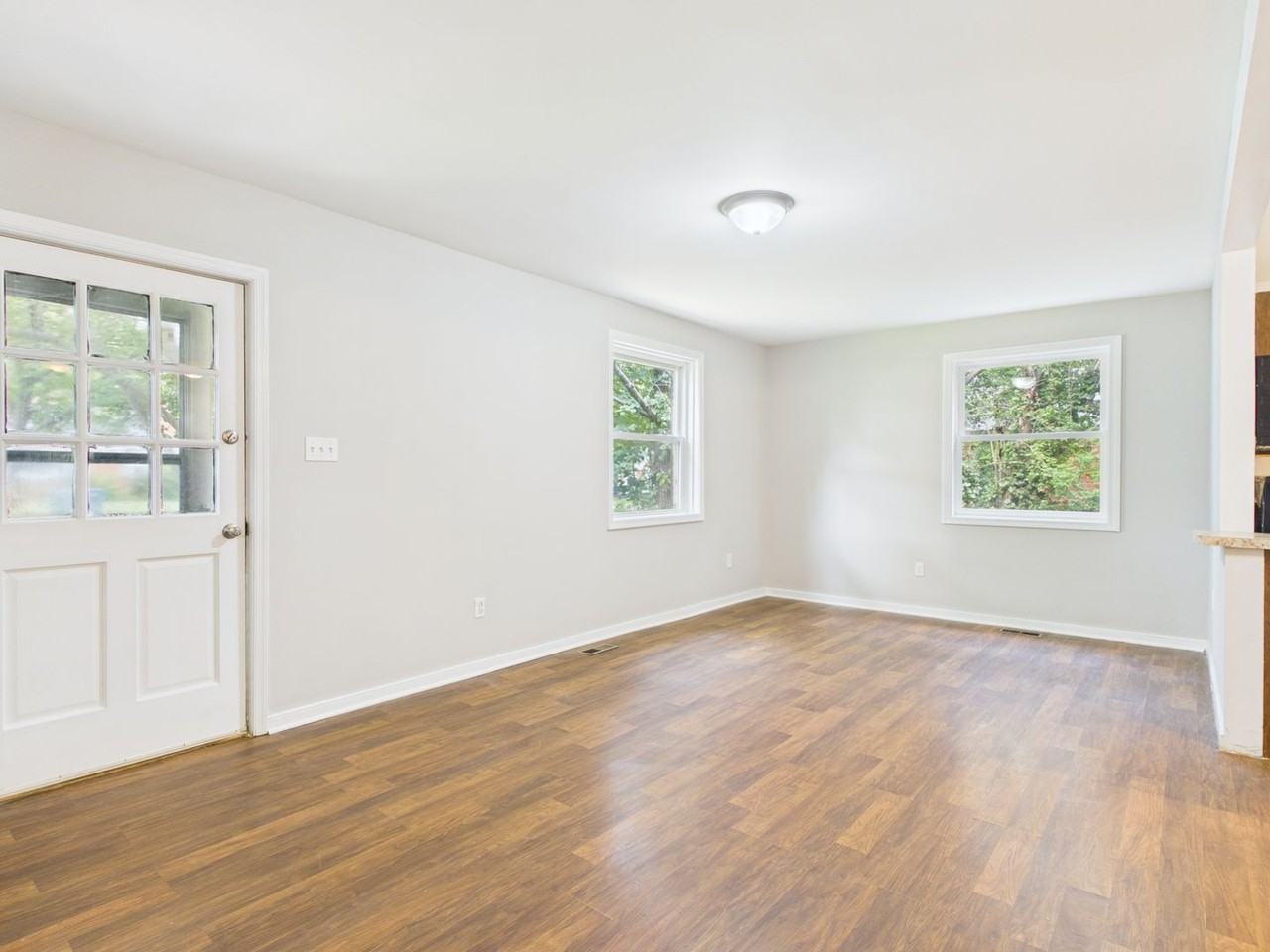 2313 National St - Photo 4 of 50