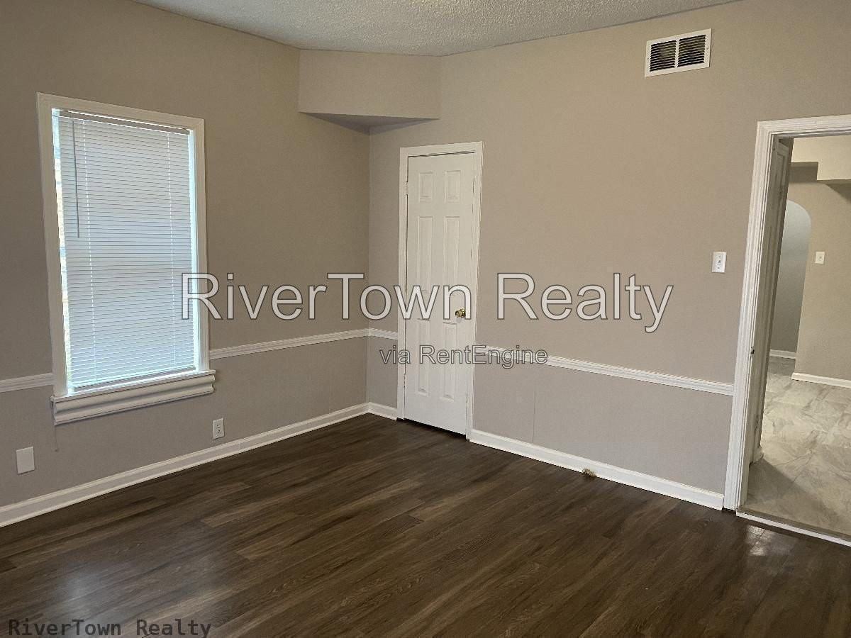 3219 Nathan Ave - Photo 4 of 19