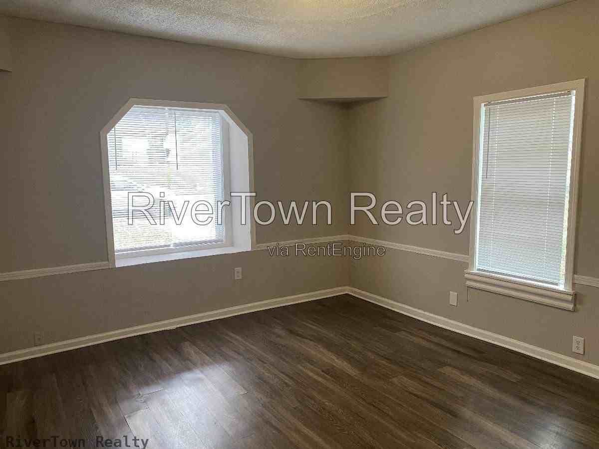 3219 Nathan Ave - Photo 5 of 19
