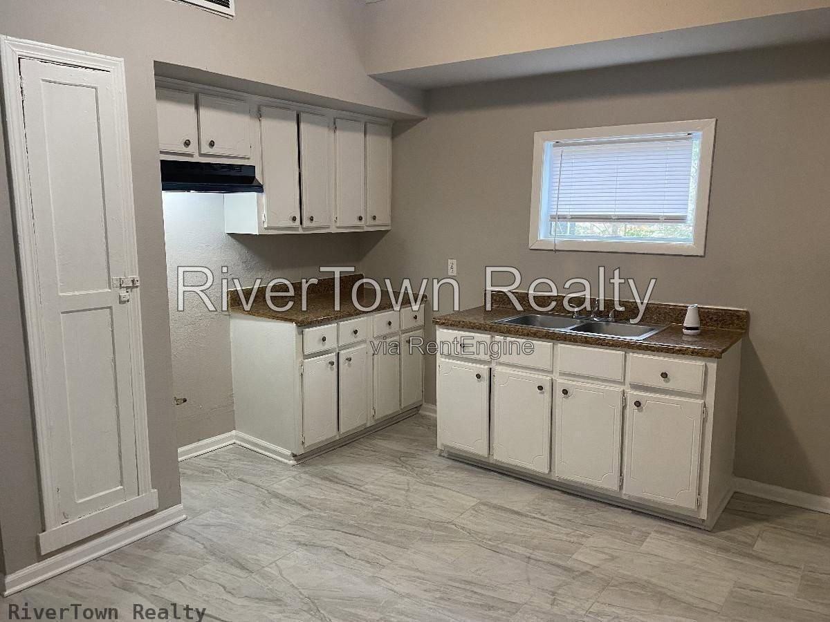 3219 Nathan Ave - Photo 6 of 19