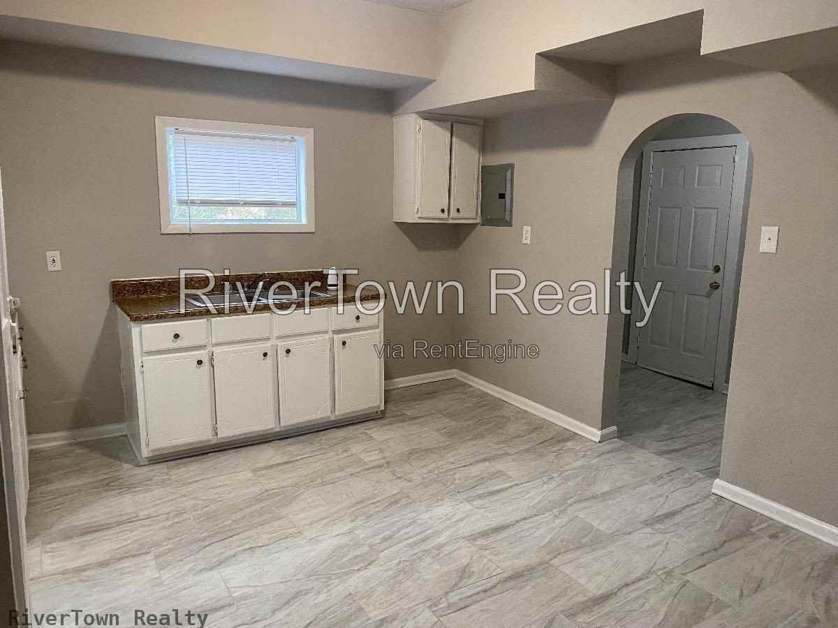 3219 Nathan Ave - Photo 7 of 19