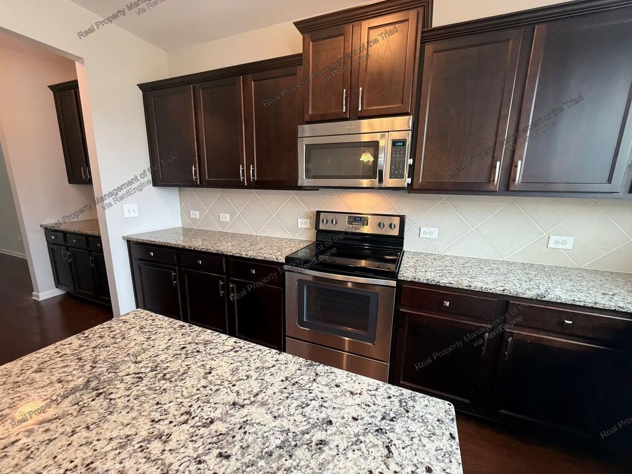 2486 Moss Grove Xing - Photo 6 of 22