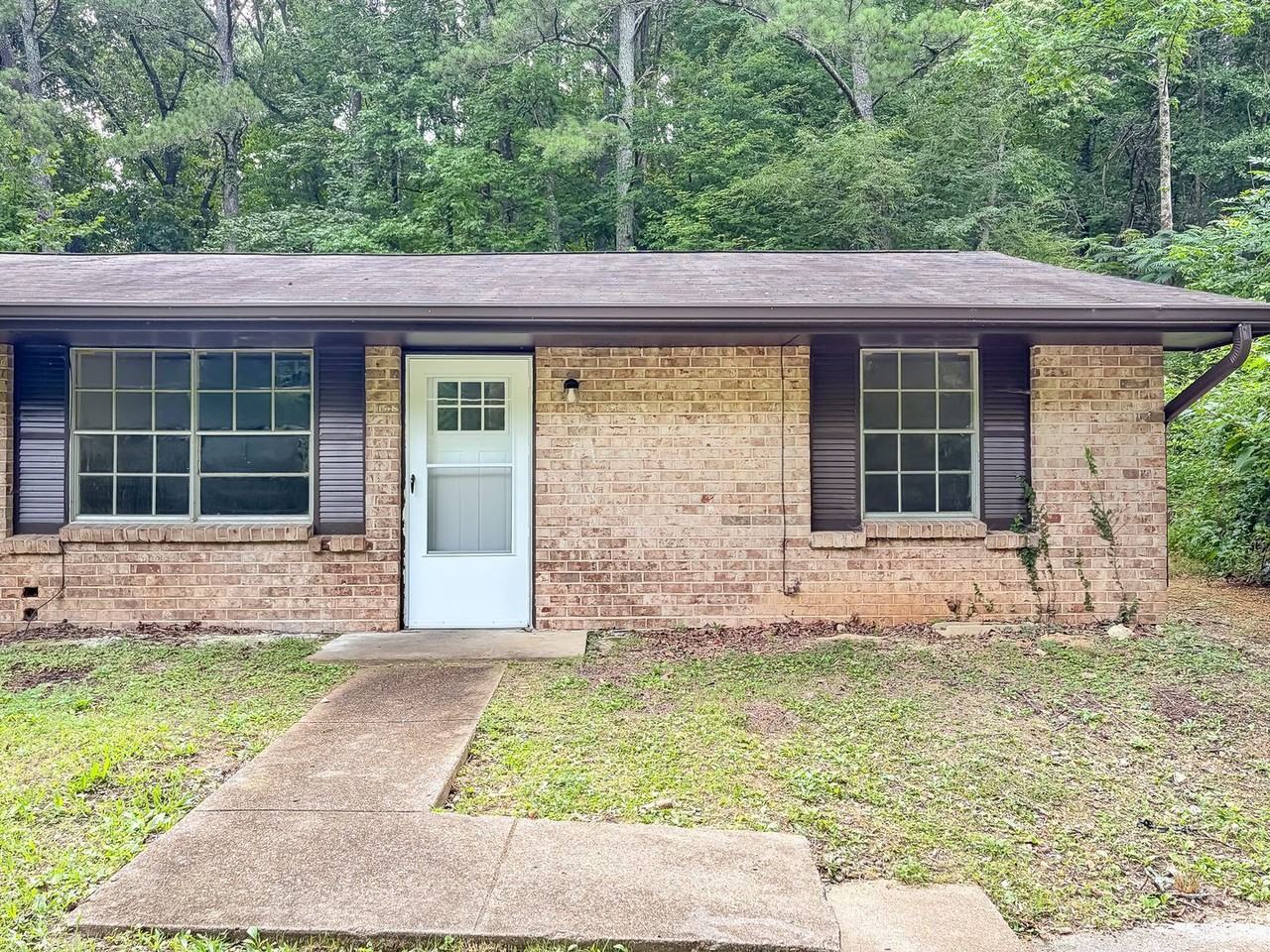 3884 Youngstown Rd #3884 - Photo 4 of 15