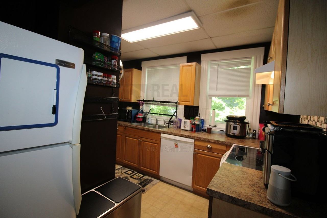 47 High St #A - Photo 4 of 29