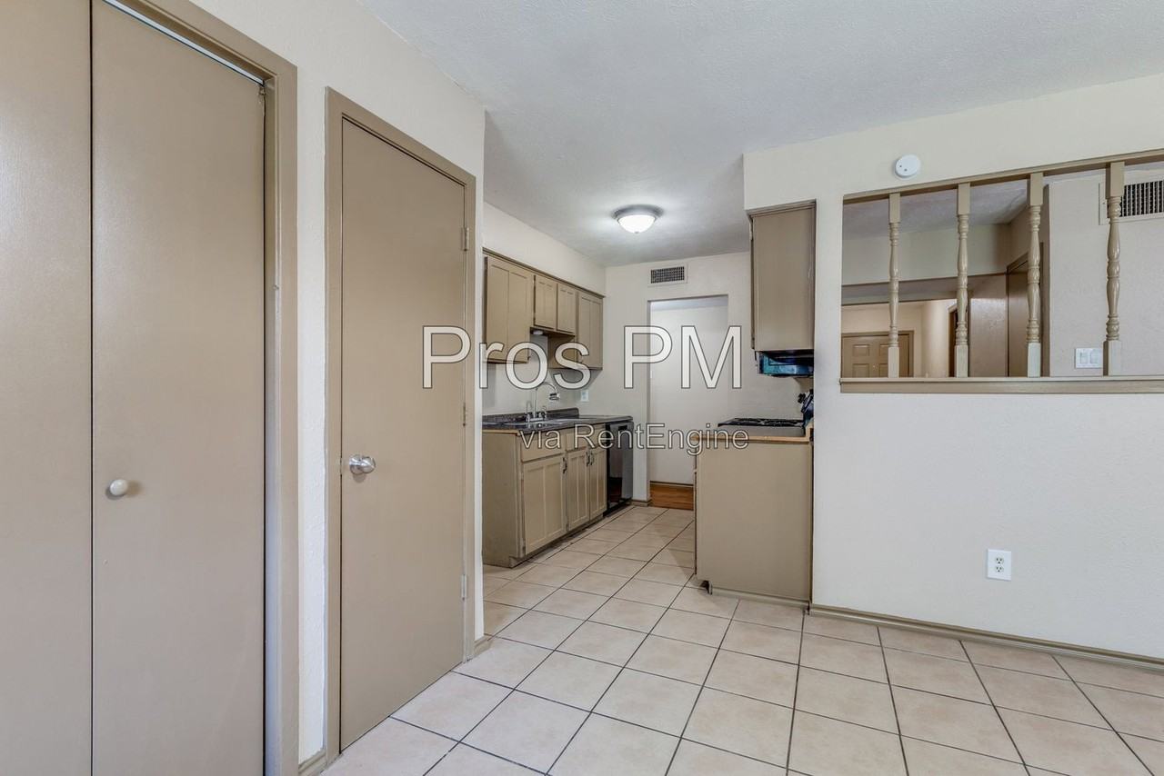 7117 Edinburg Dr - Photo 2 of 13