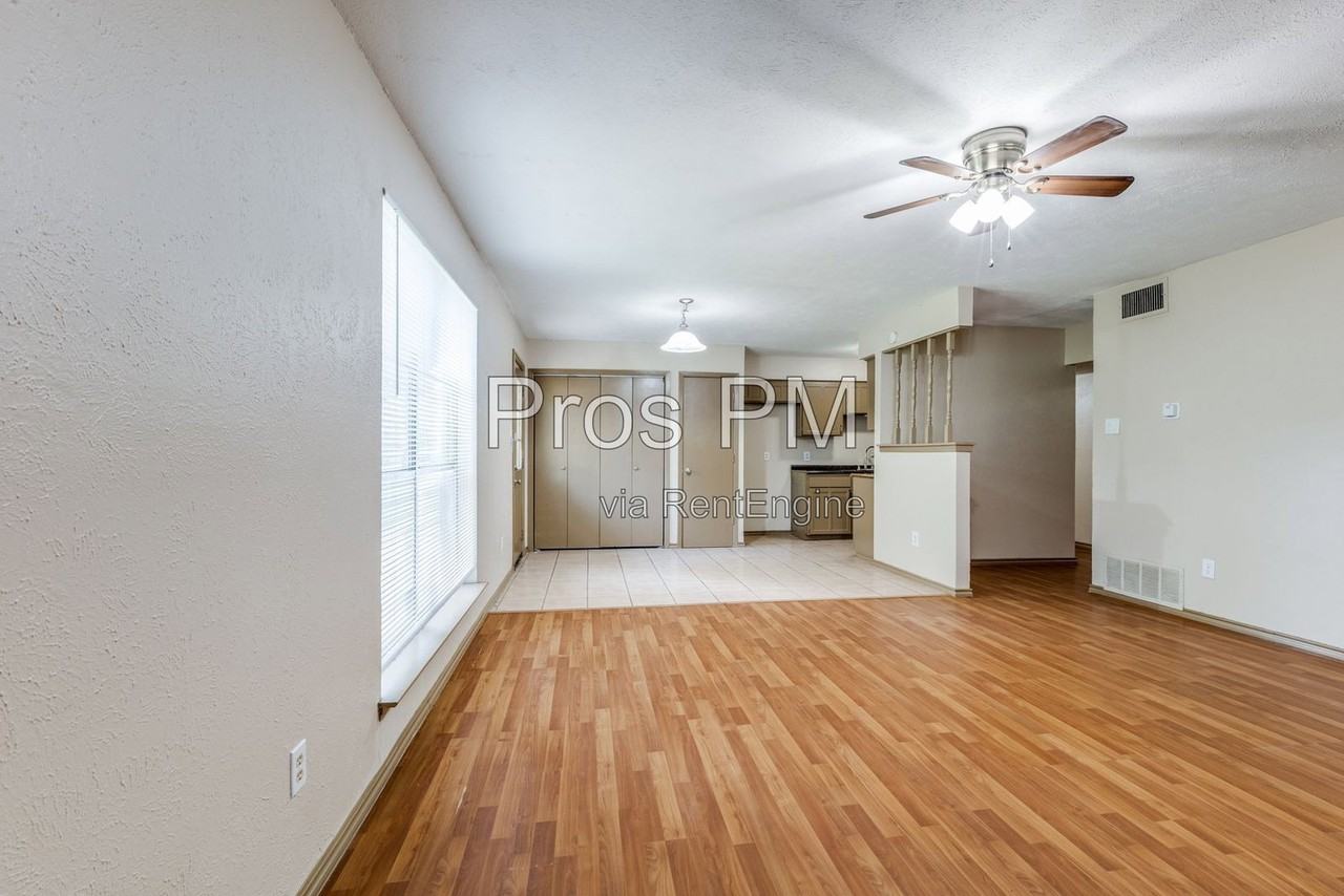 7117 Edinburg Dr - Photo 6 of 13