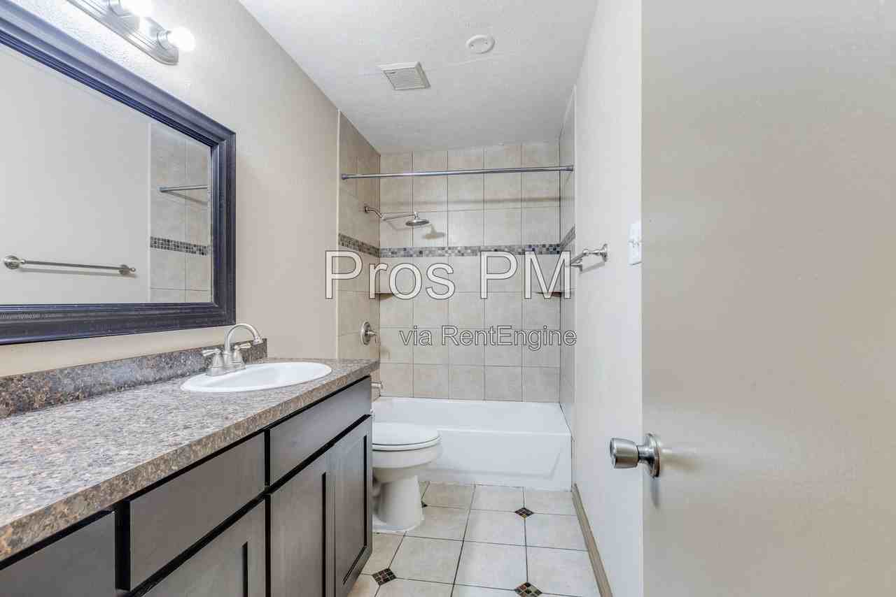 7117 Edinburg Dr - Photo 7 of 13