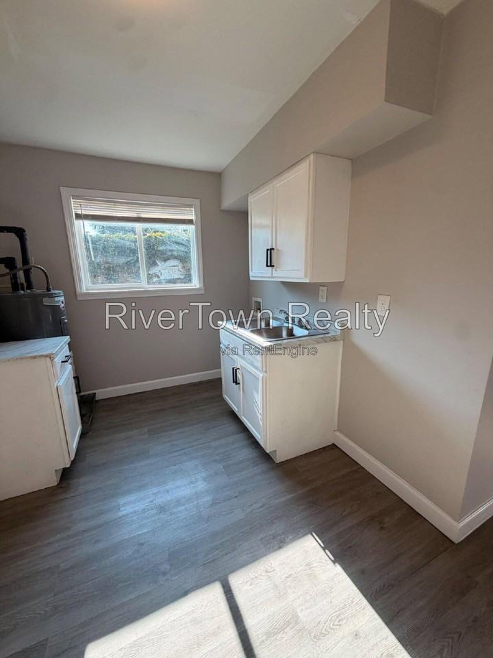 263 Lucy Ave #3 - Photo 5 of 14