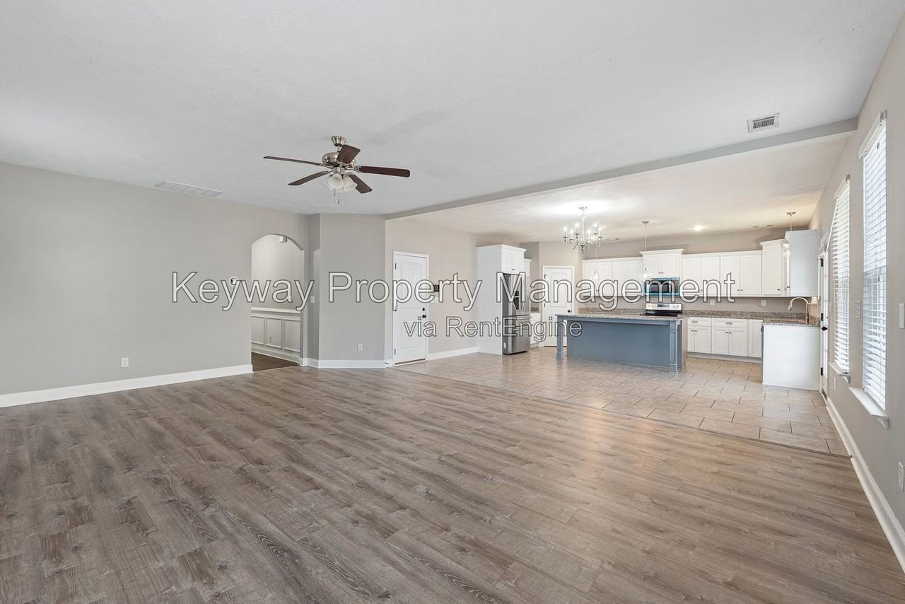 3070 Margot Ln - Photo 6 of 28