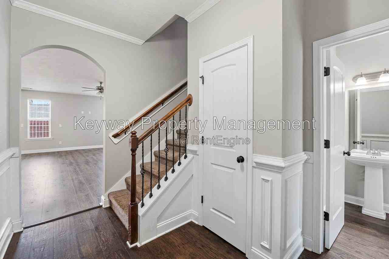 3070 Margot Ln - Photo 7 of 28