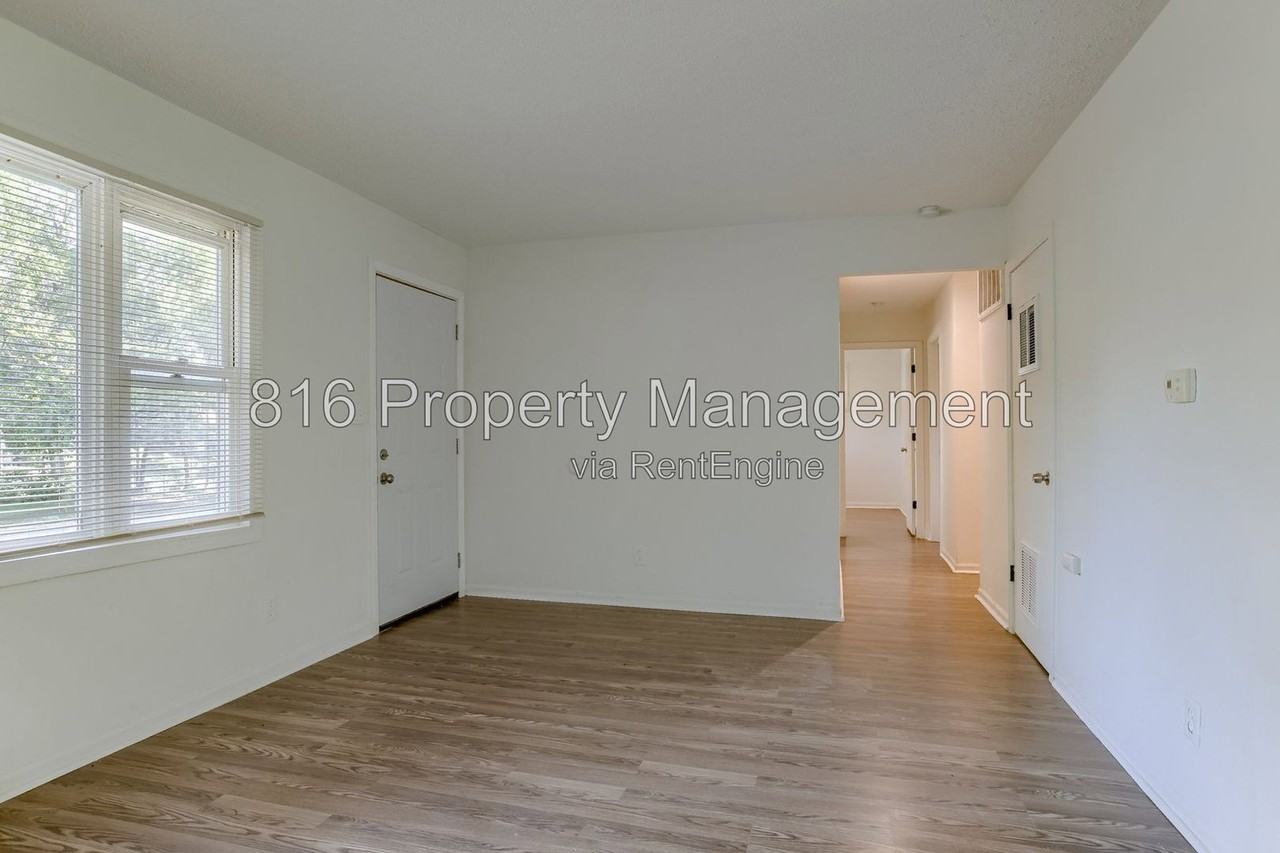 8701 E 114th St - Photo 2 of 23
