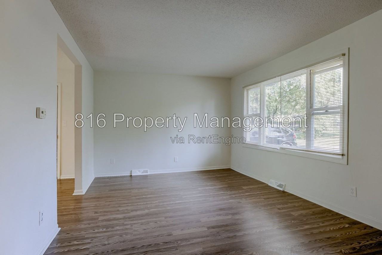 8701 E 114th St - Photo 3 of 23