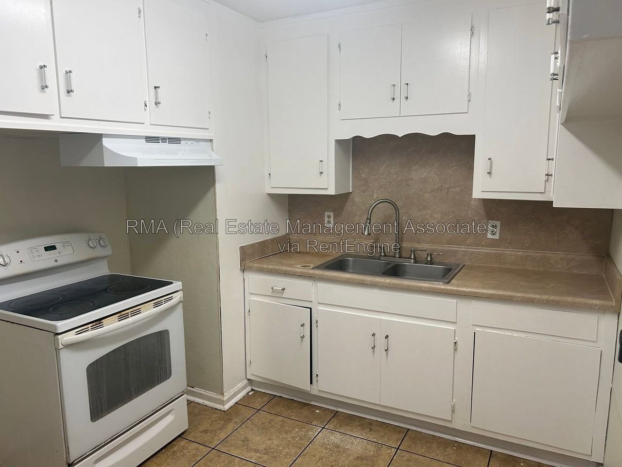 118 Quincy Ave #B - Photo 2 of 6