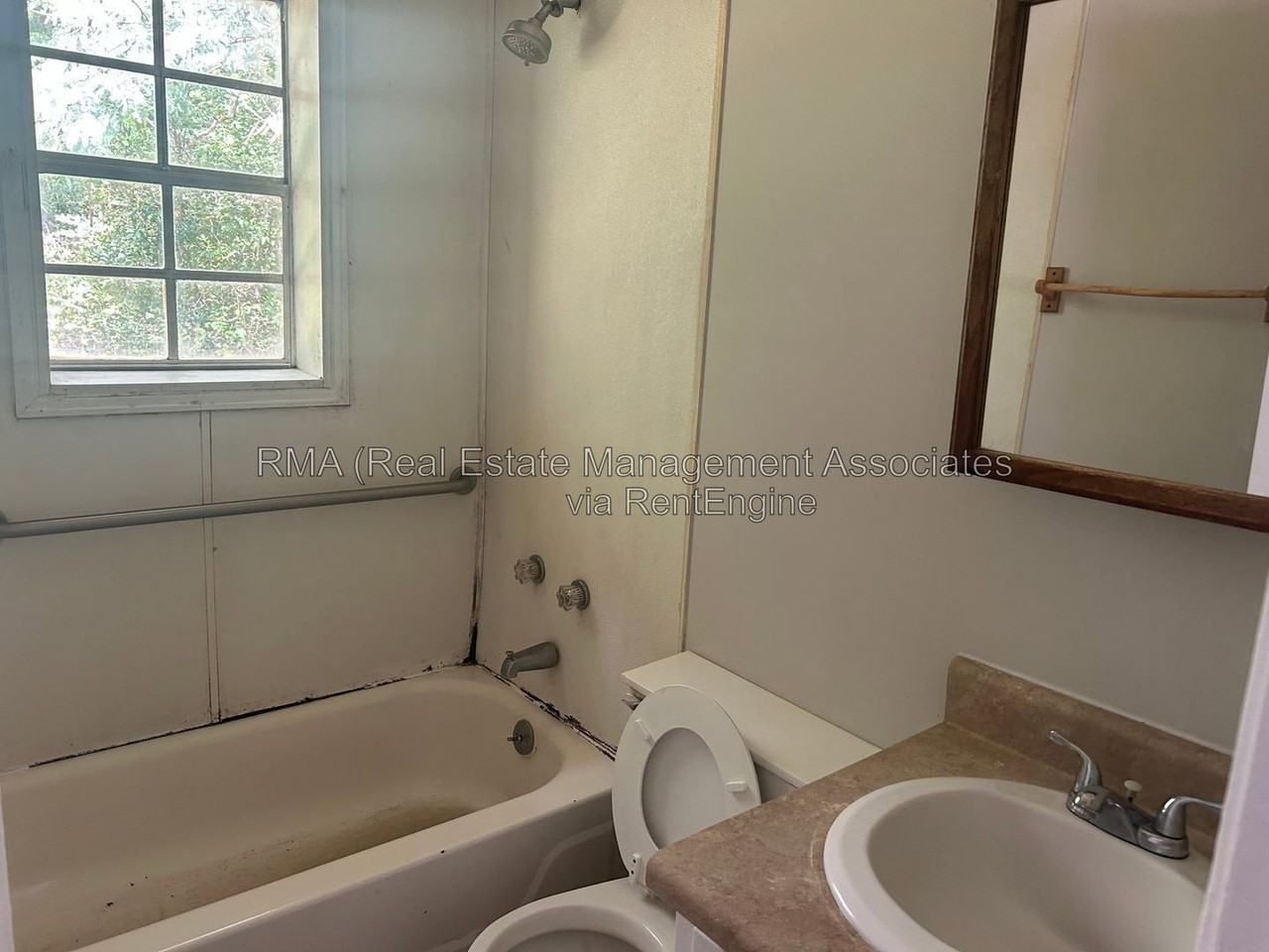 118 Quincy Ave #B - Photo 5 of 6