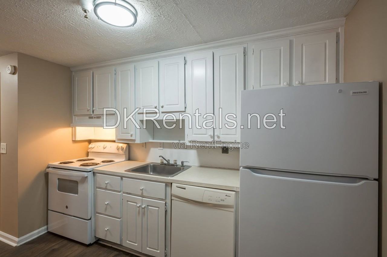 360 Lee Trl #135 - Photo 5 of 13