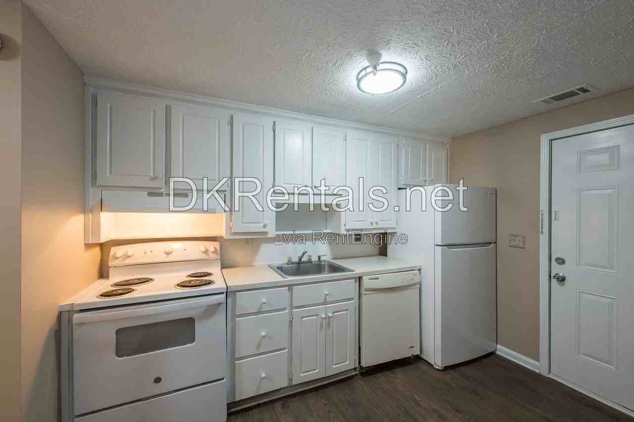 360 Lee Trl #135 - Photo 6 of 13