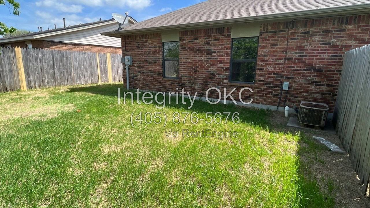 642 Welston Cir - Photo 2 of 32