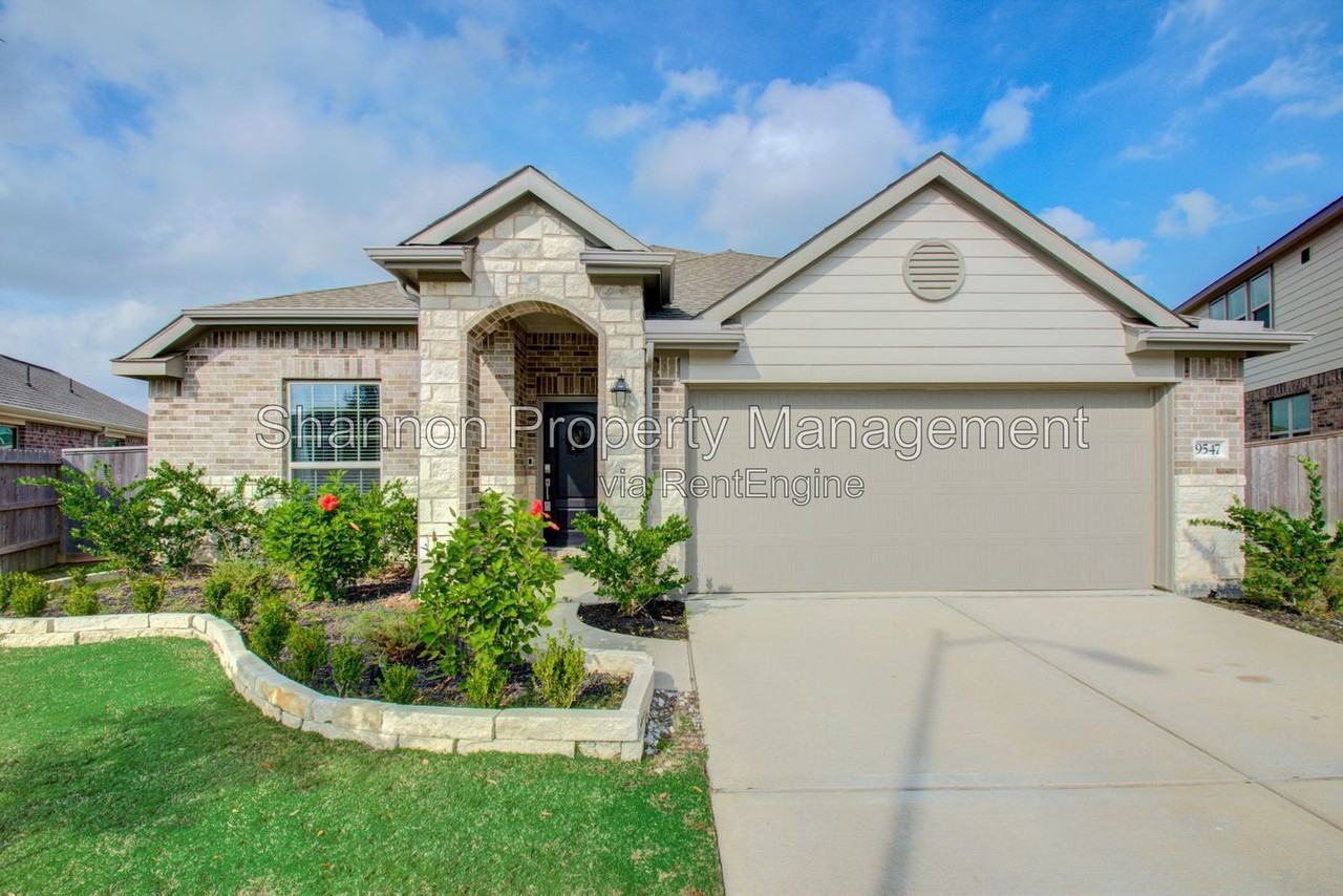 9547 Summer River Dr