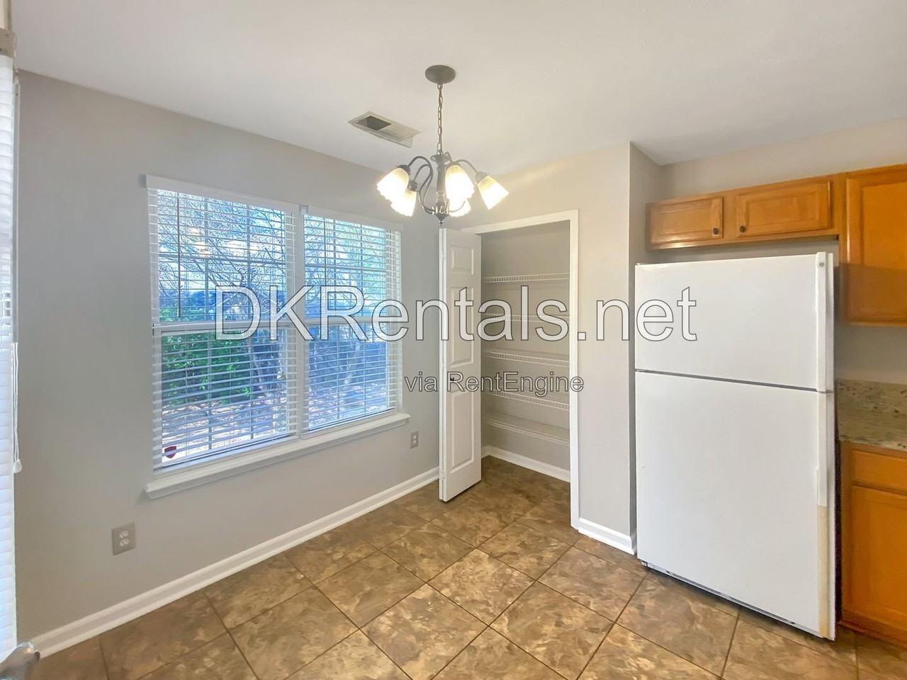 2743 Lake Park Rdg W - Photo 6 of 13