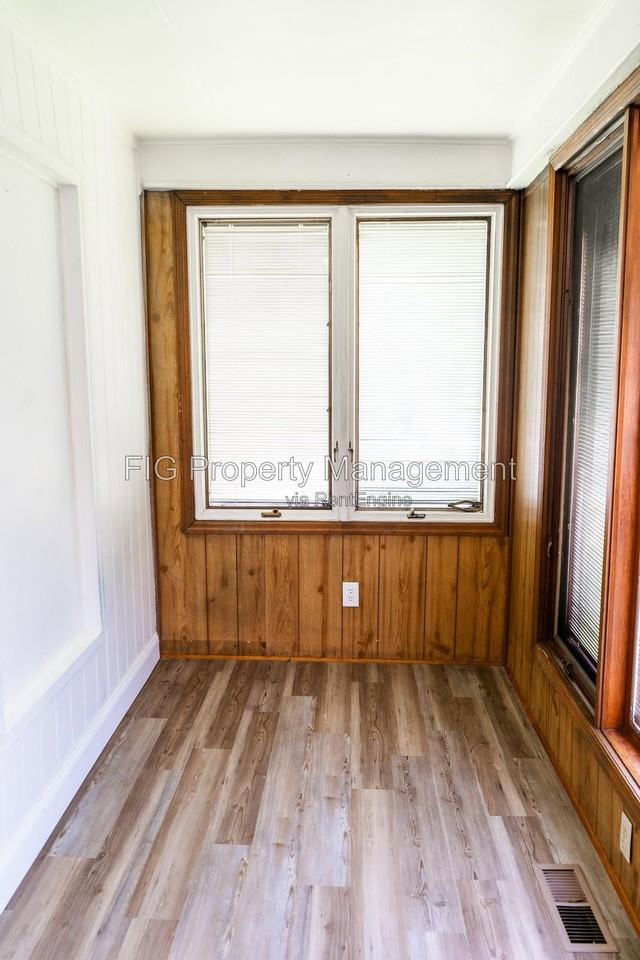 1013 Glider Ave - Photo 6 of 16
