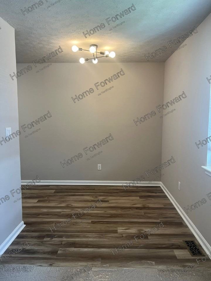 330 Codell Dr #8 - Photo 3 of 8