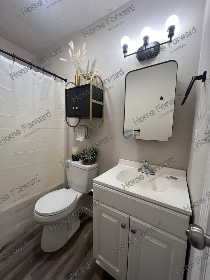 330 Codell Dr #8 - Photo 6 of 8
