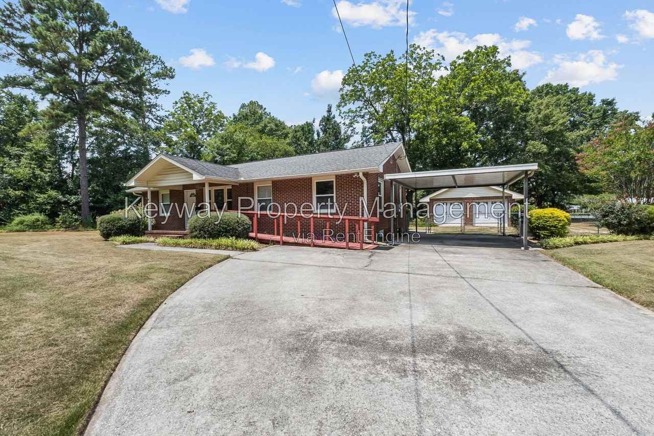 3401 Old Louisville Rd - Photo 5 of 26