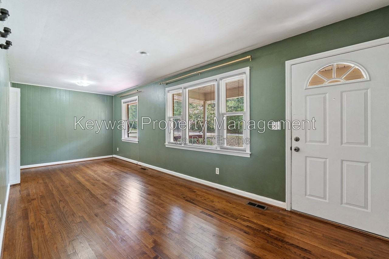 3401 Old Louisville Rd - Photo 6 of 26