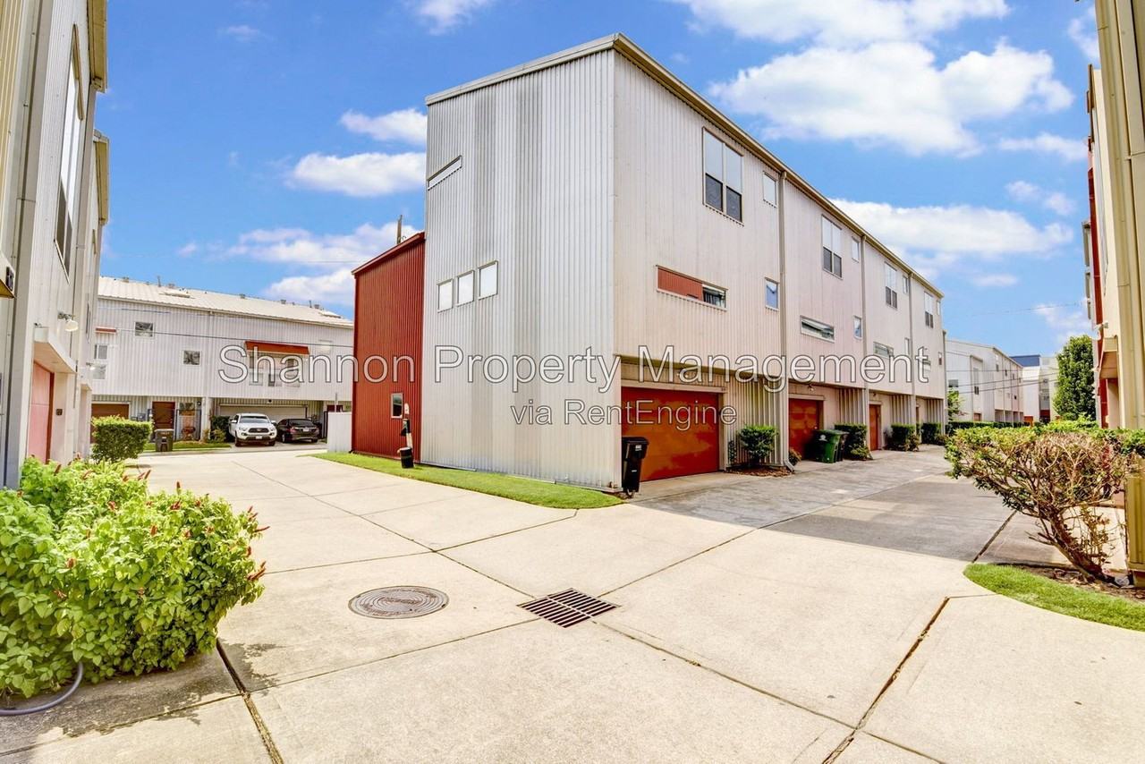 1211 Arthur St - Photo 2 of 20