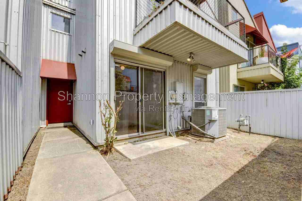1211 Arthur St - Photo 5 of 20
