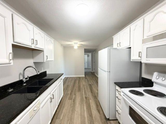 5963 Walnut Cir #D07 - Photo 2 of 13