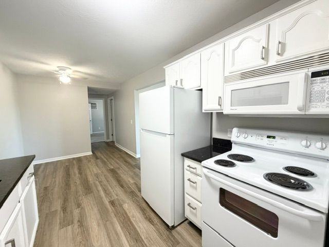 5963 Walnut Cir #D07 - Photo 4 of 13