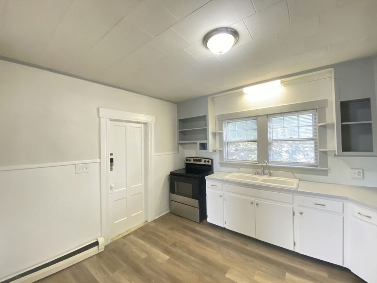 43 Ashland St #2 - Photo 3 of 24