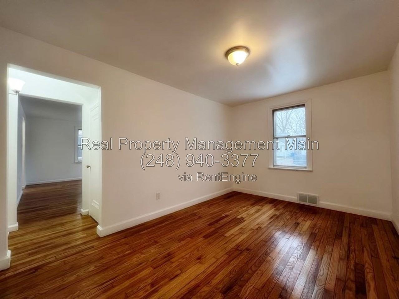 25895 Currier St - Photo 3 of 7