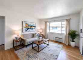 featured image of 1553 Riverside Dr