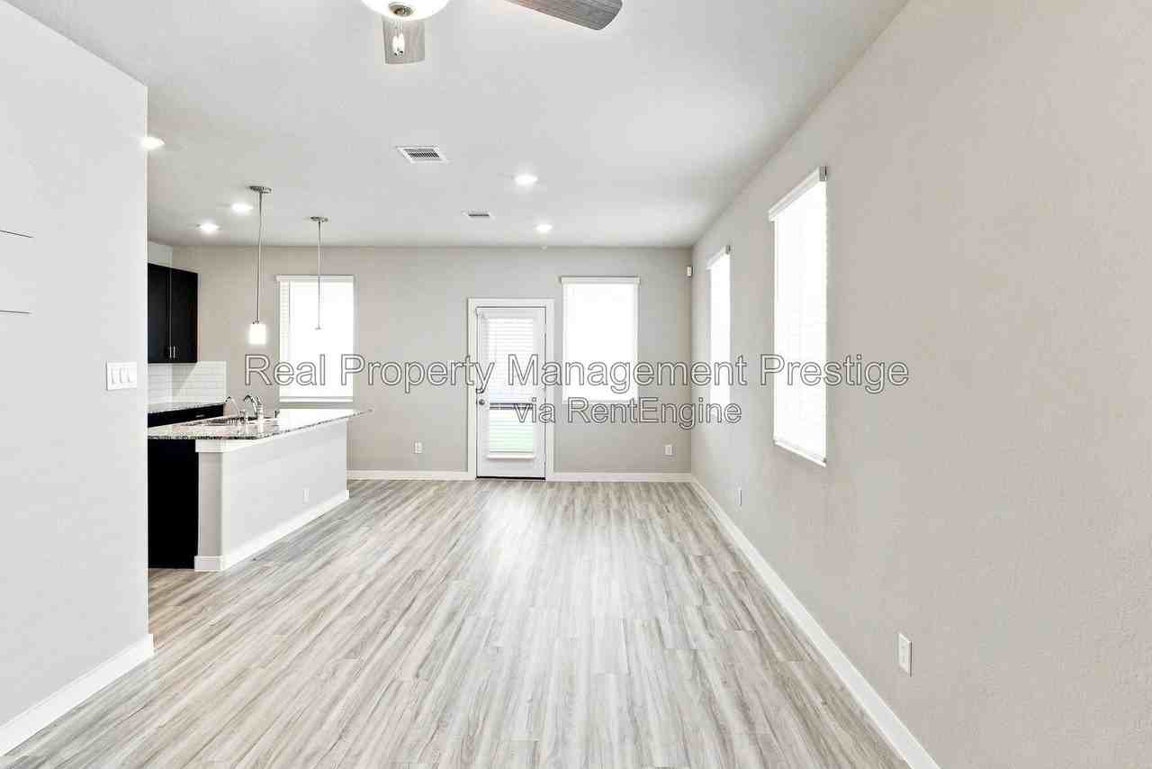 2186 Shady Pier Dr - Photo 5 of 15