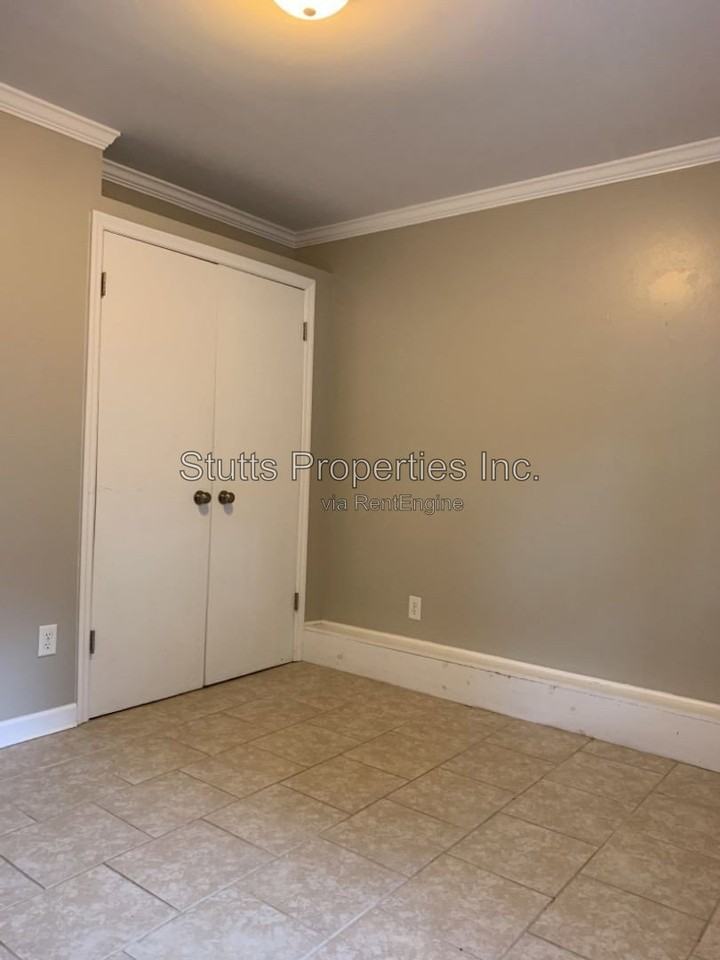 414 Hermitage Dr #8 - Photo 7 of 7