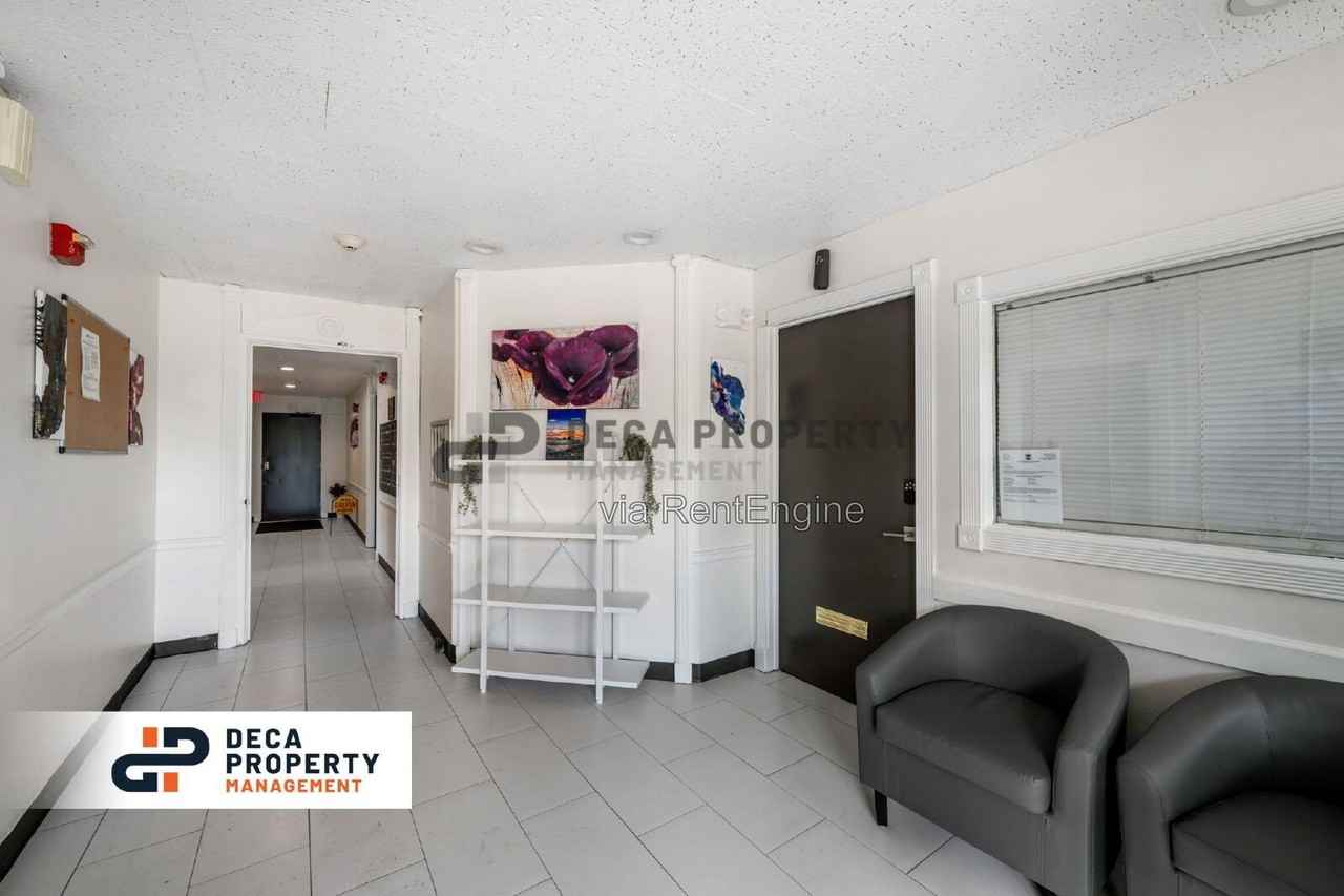 4020 Lindell Blvd #215 - Photo 7 of 19