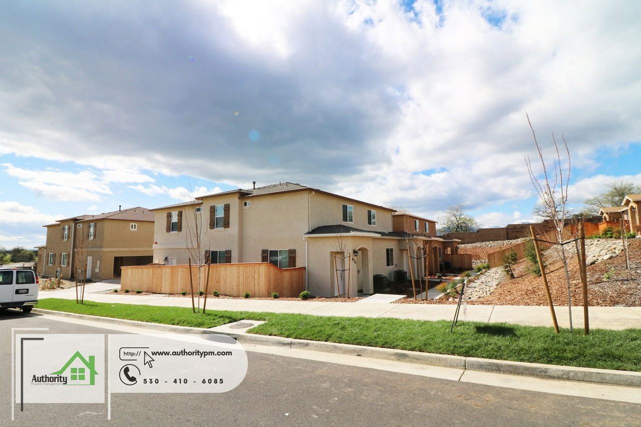 674 Mission De Oro Dr - Photo 2 of 19