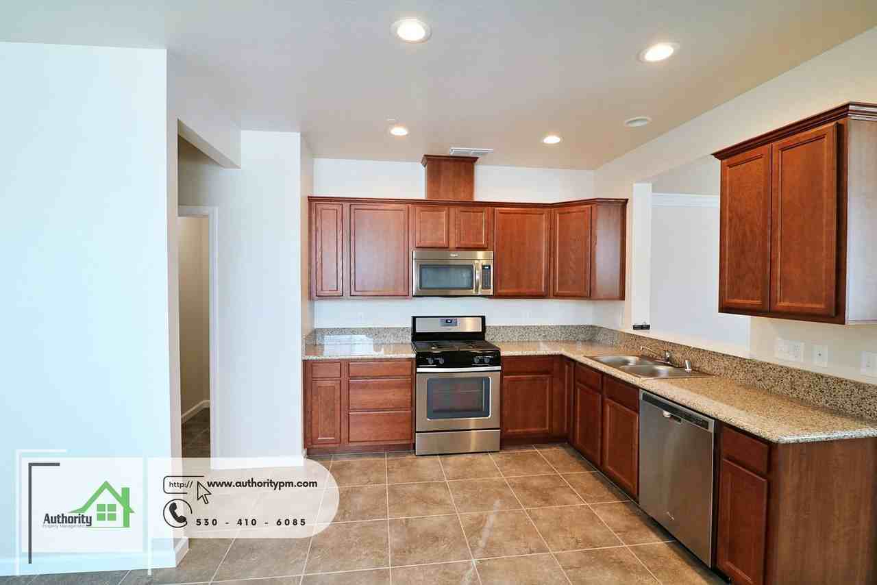 674 Mission De Oro Dr - Photo 4 of 19