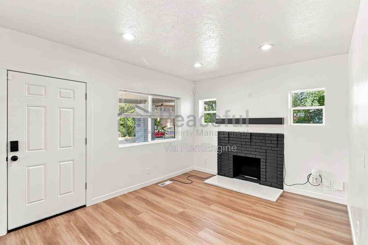 1603 S Major St #A - Photo 2 of 12