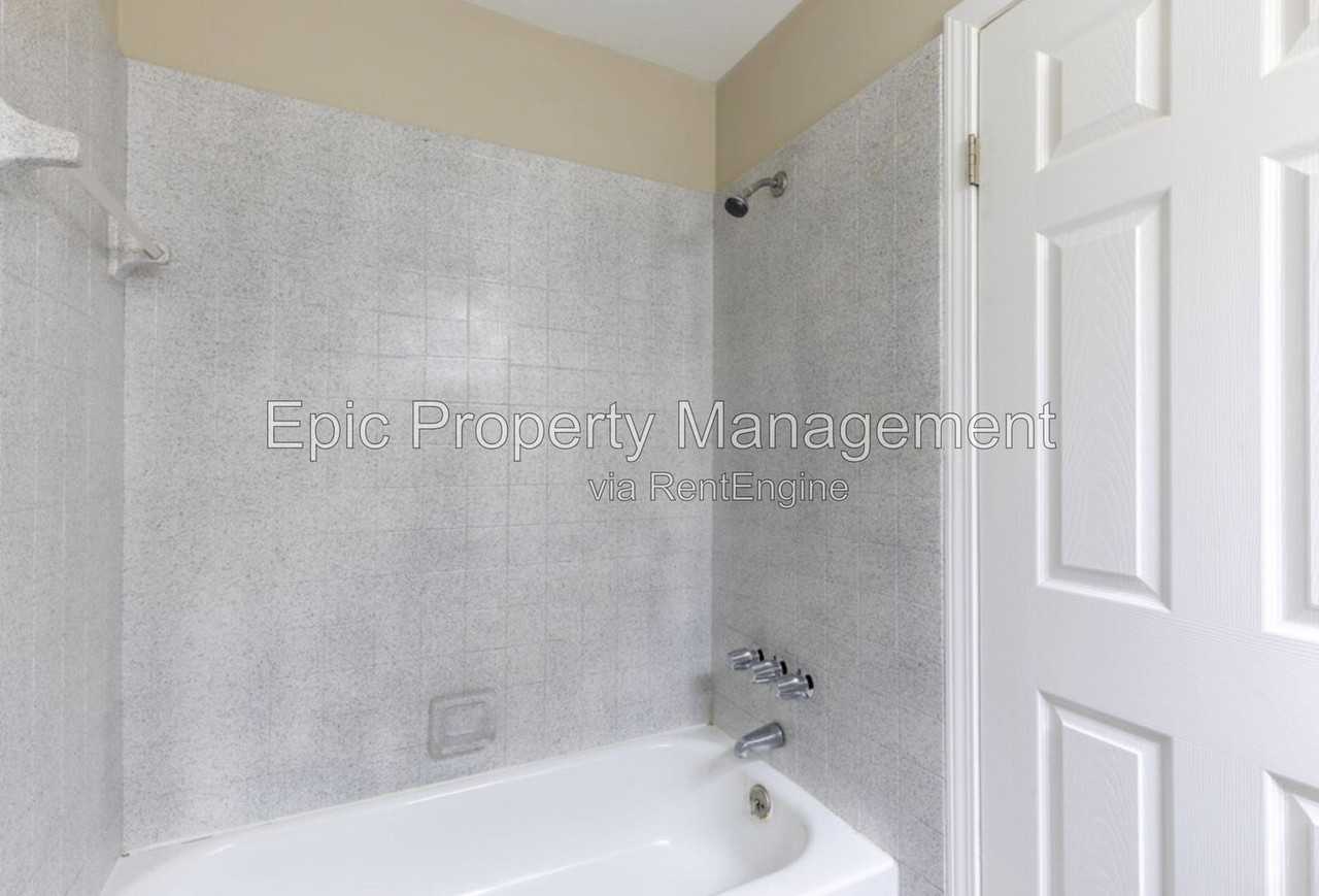 1778 Goddard Rd #6 - Photo 4 of 10