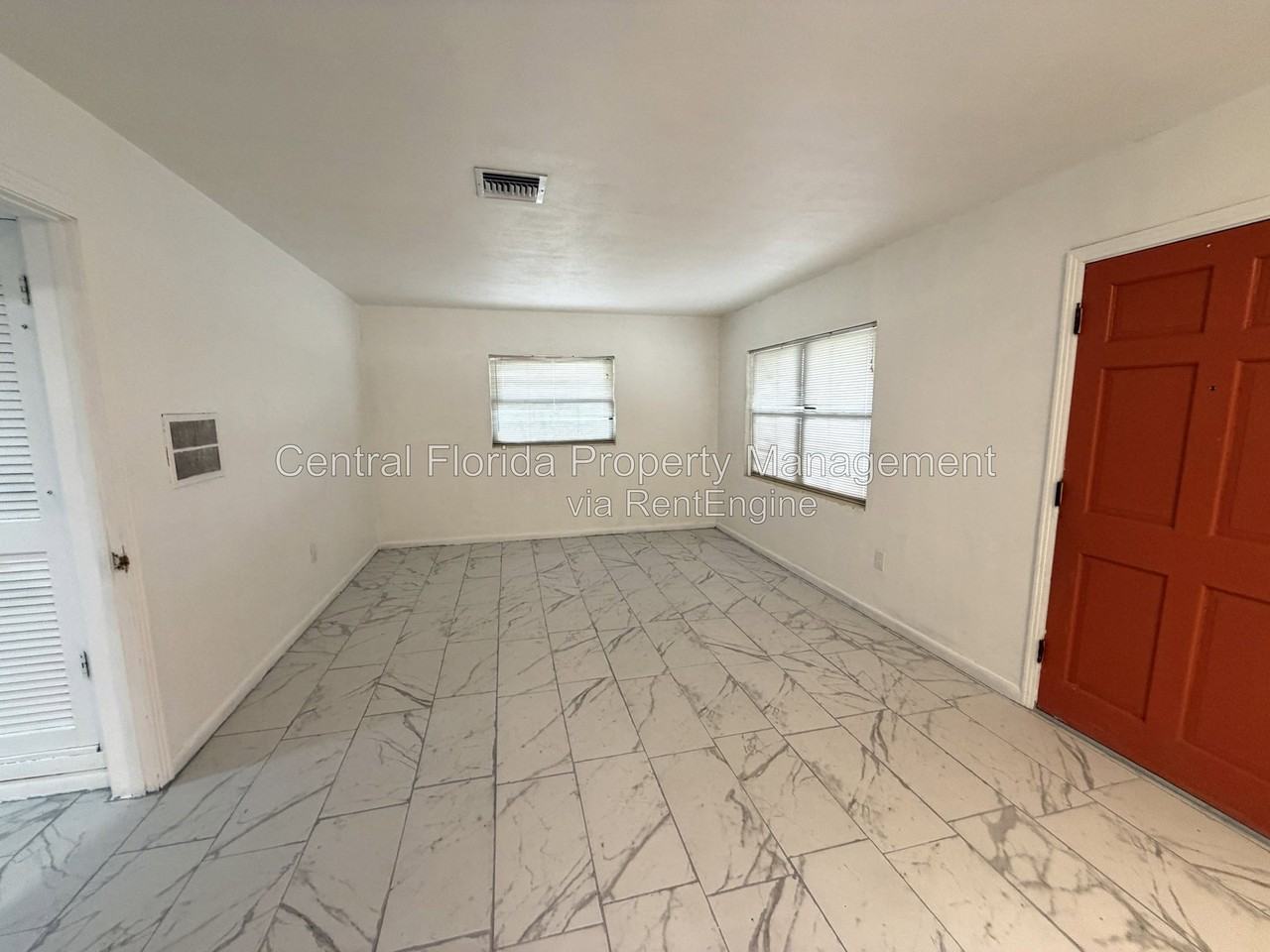 1624 Ferndell Rd - Photo 3 of 13